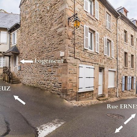 Logement Duplex Au Coeur De Treguier Apartment Exterior photo