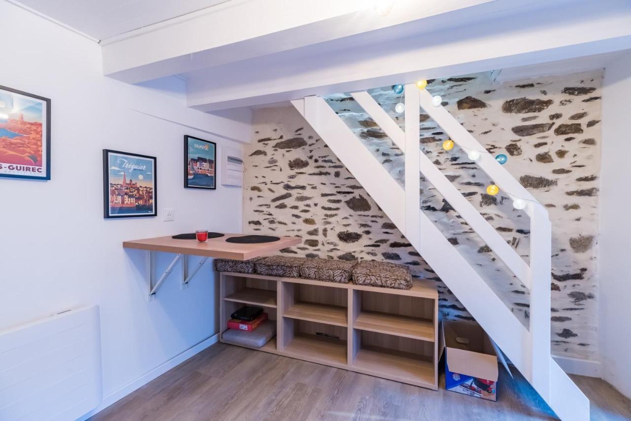 Logement Duplex Au Coeur De Treguier Apartment Exterior photo